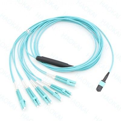 12 cœurs OM4 MPO Fan Out Cordon de patch optique LC Cords de patch en fibre optique