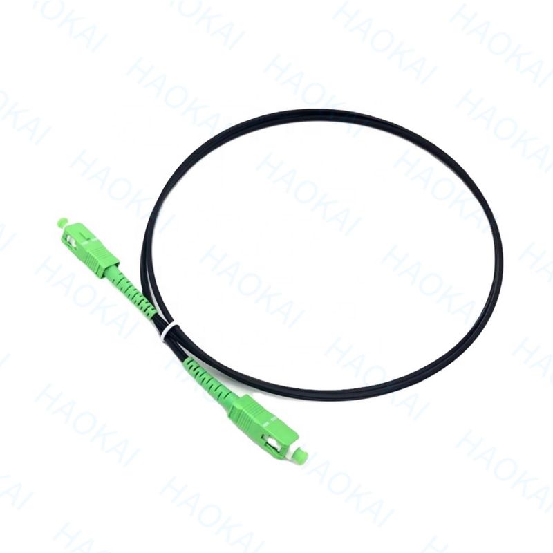 Réseau FTTH câble de patch intérieure câble de fibre SC APC 1 noyau FRP fil d'acier
