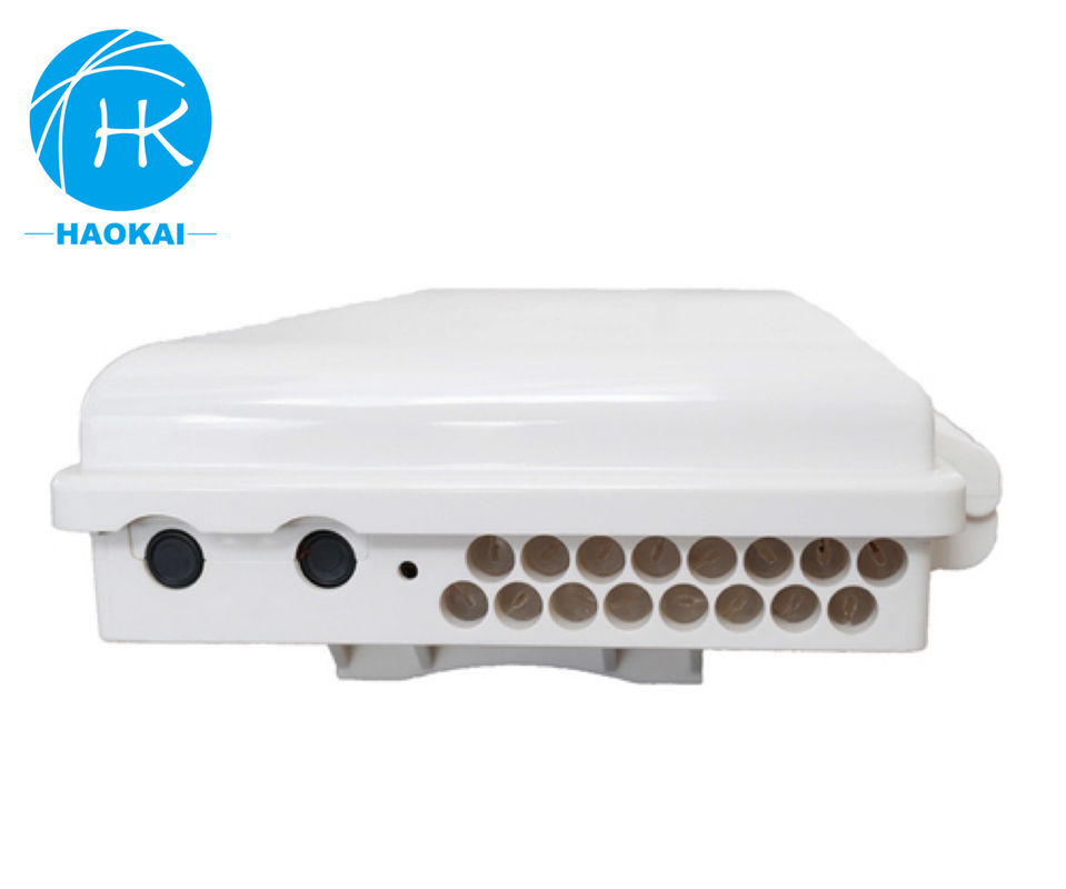 Boîte de terminaison en plastique FTTH ABS montée sur un poteau Boîte de jonction optique 16core